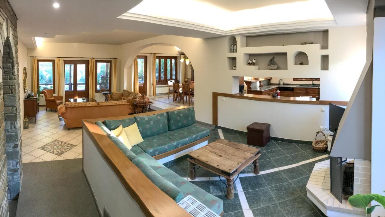 Mountain Breeze Sanctuary Villa Волос Екстериор снимка