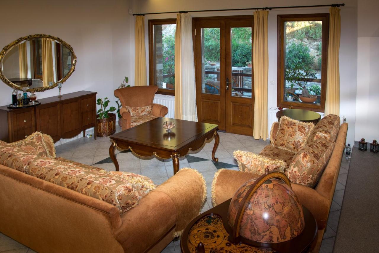 Mountain Breeze Sanctuary Villa Волос Екстериор снимка
