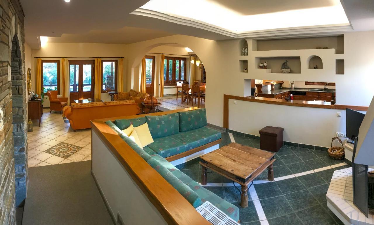 Mountain Breeze Sanctuary Villa Волос Екстериор снимка