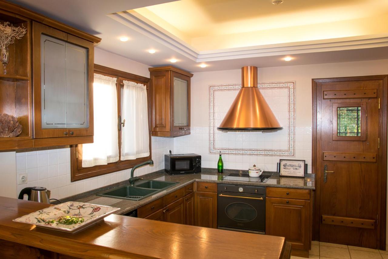 Mountain Breeze Sanctuary Villa Волос Екстериор снимка